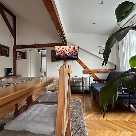 Cooling Epicenter Apartment